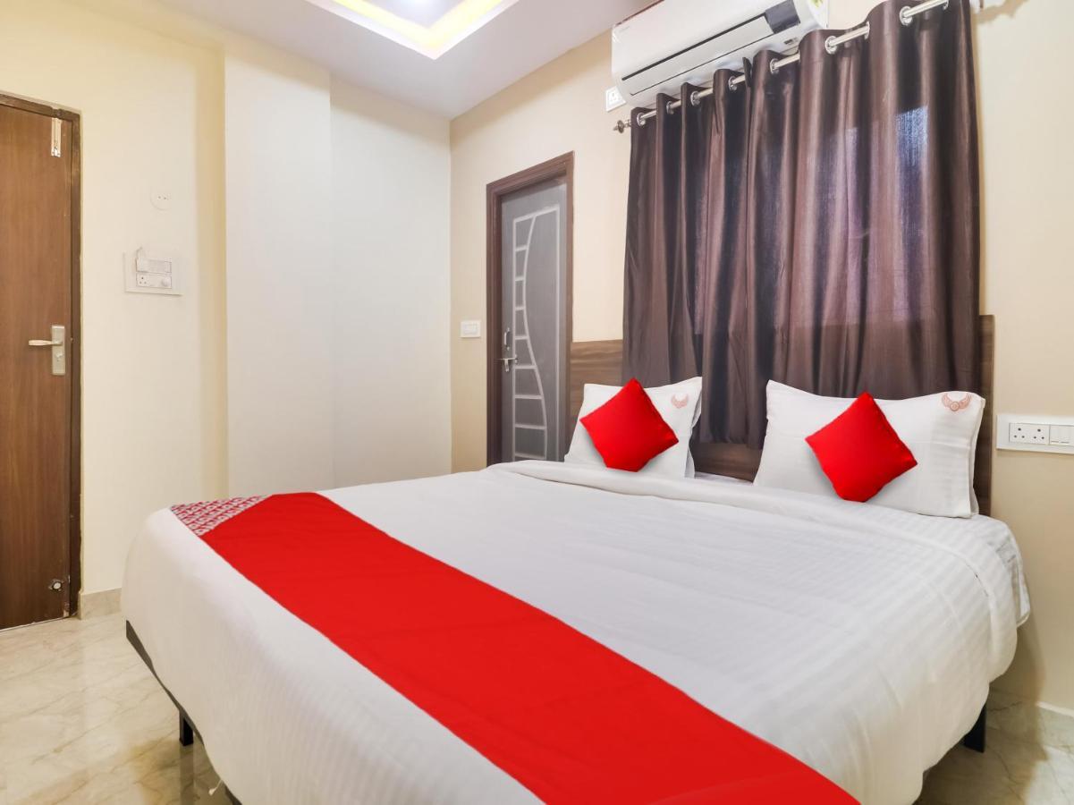 Hotel O Red Stone Hotels Хидерабад Екстериор снимка