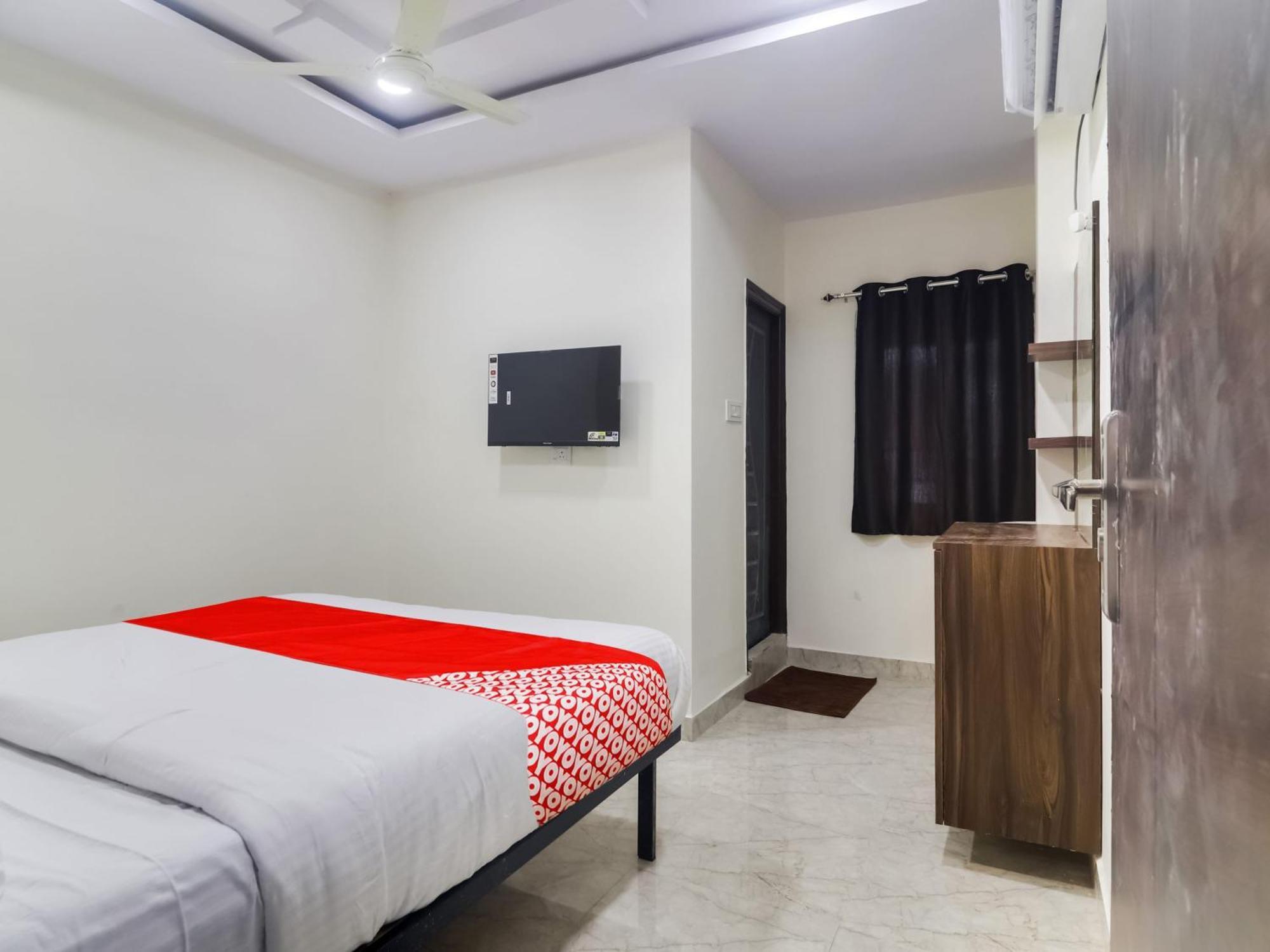 Hotel O Red Stone Hotels Хидерабад Екстериор снимка