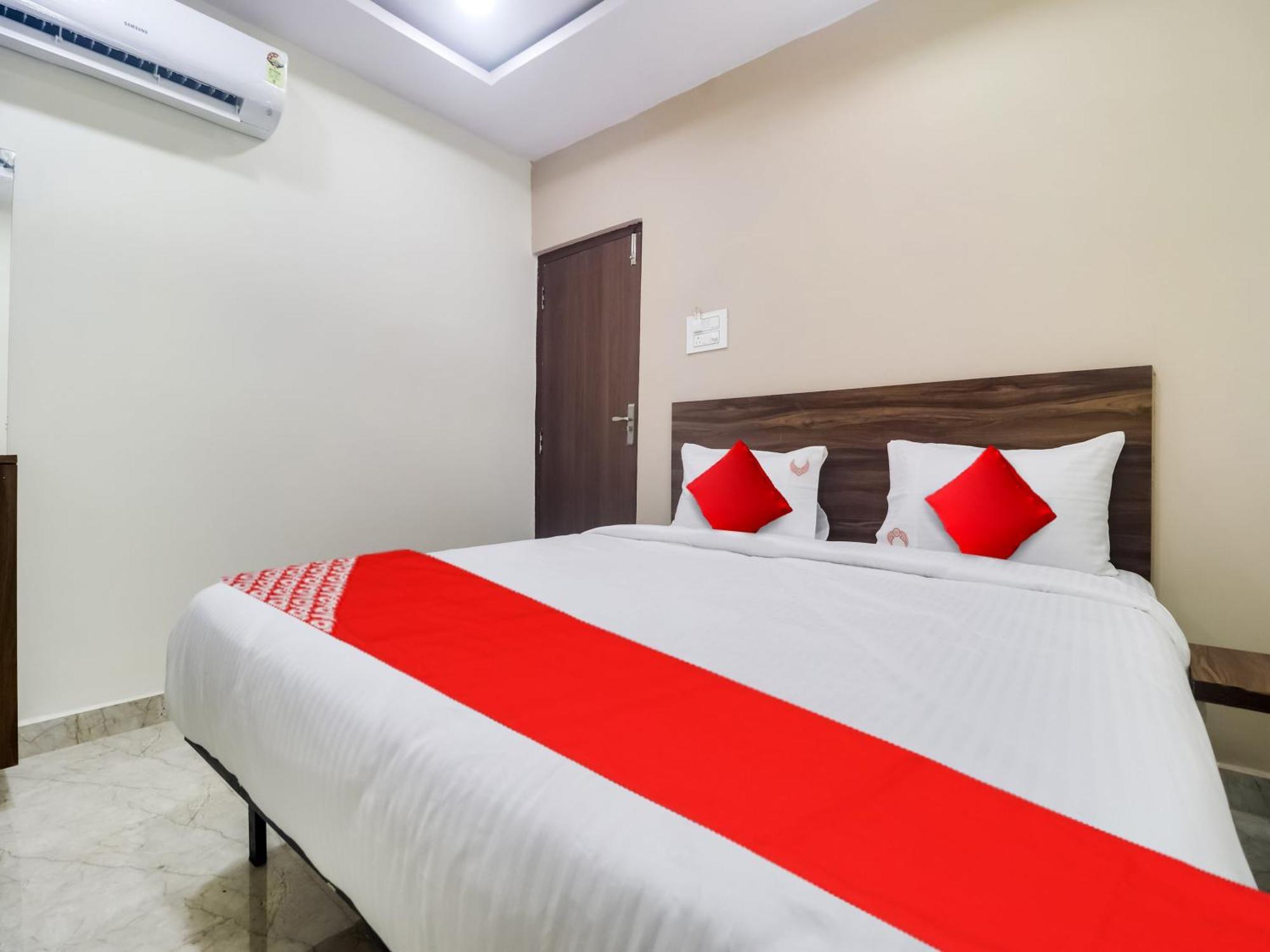 Hotel O Red Stone Hotels Хидерабад Екстериор снимка