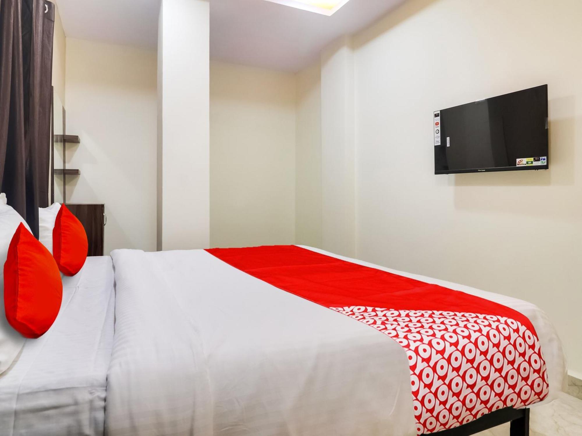 Hotel O Red Stone Hotels Хидерабад Екстериор снимка